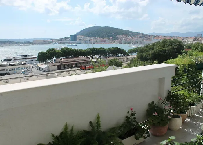 Bianca Beach Apartment *