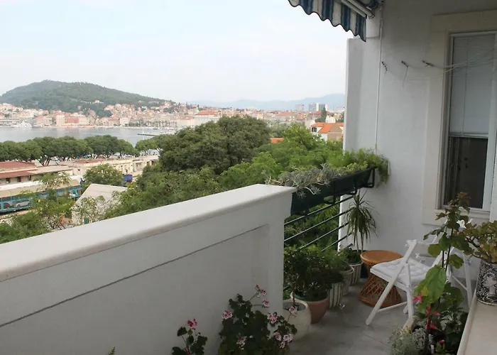 Bianca Beach Apartment *