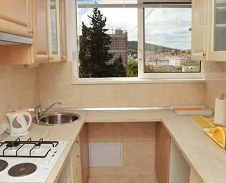 Bianca Beach Apartment *