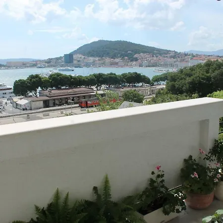 Bianca Beach Apartment *